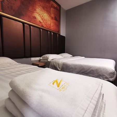 Zenz Hotel Kulai Exteriör bild