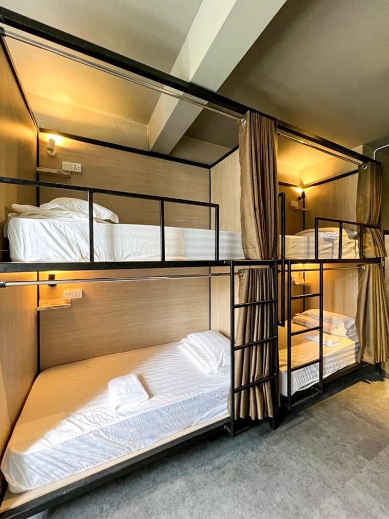 Zenz Hotel Kulai Exteriör bild