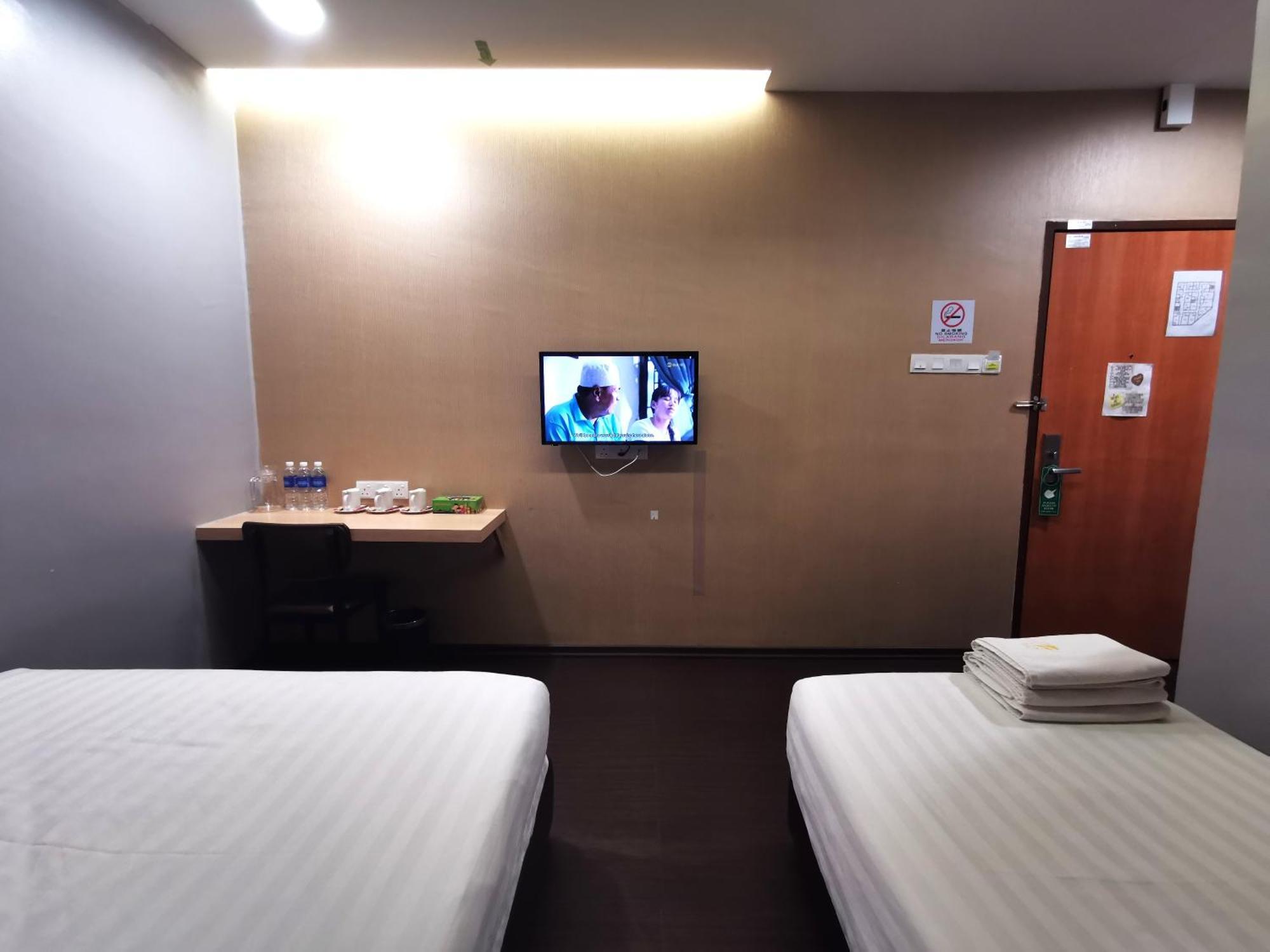 Zenz Hotel Kulai Exteriör bild