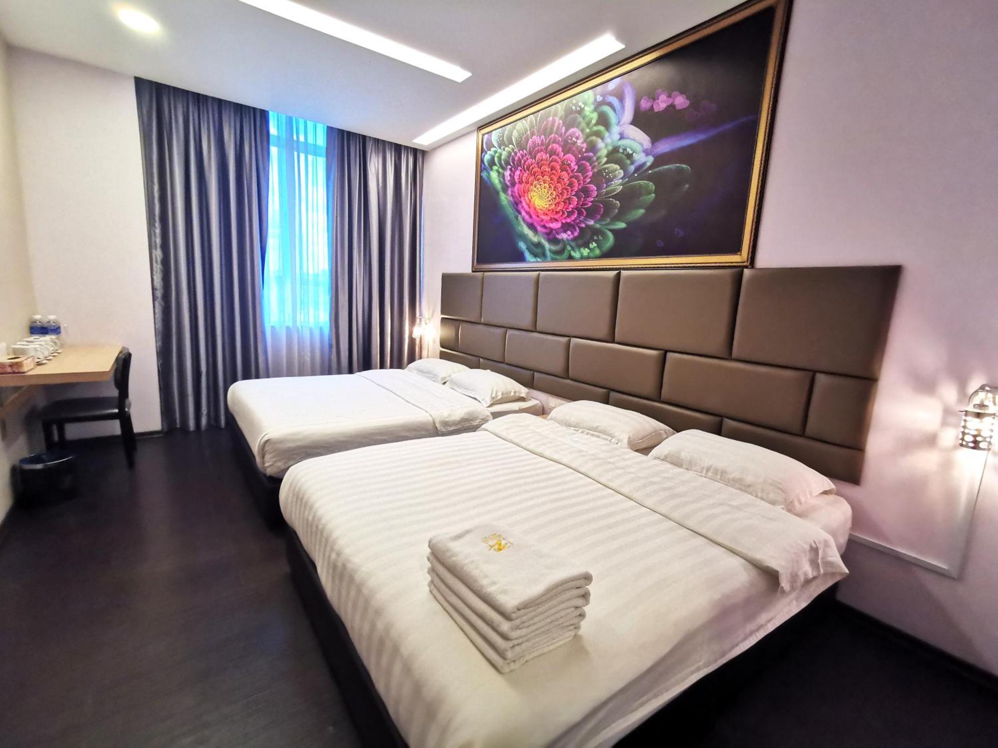 Zenz Hotel Kulai Exteriör bild
