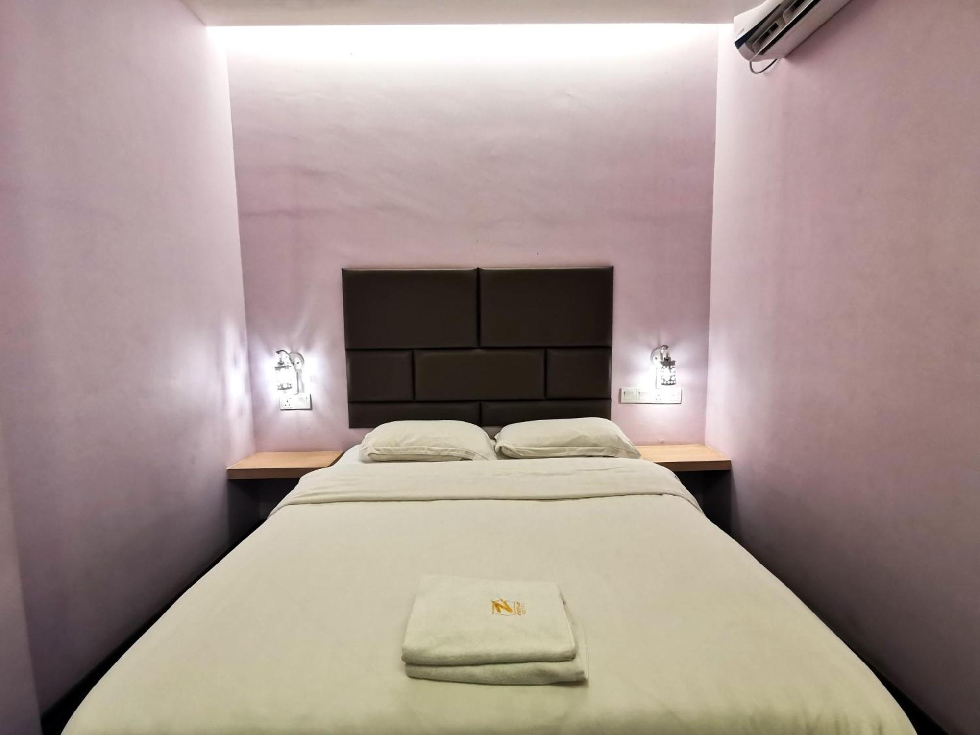 Zenz Hotel Kulai Exteriör bild