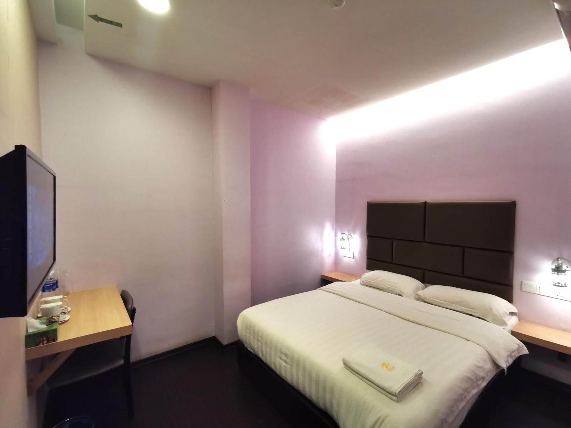 Zenz Hotel Kulai Exteriör bild