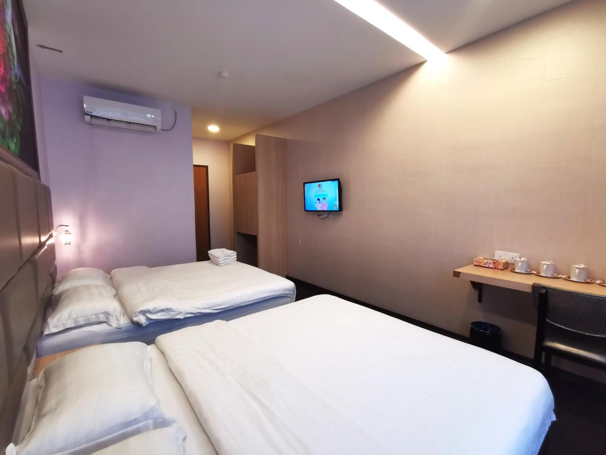 Zenz Hotel Kulai Exteriör bild